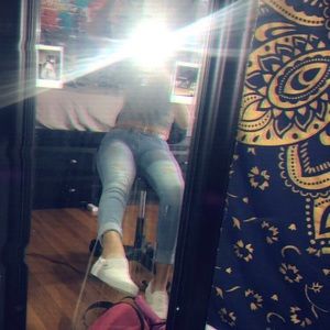 Meet your Posher, Monique